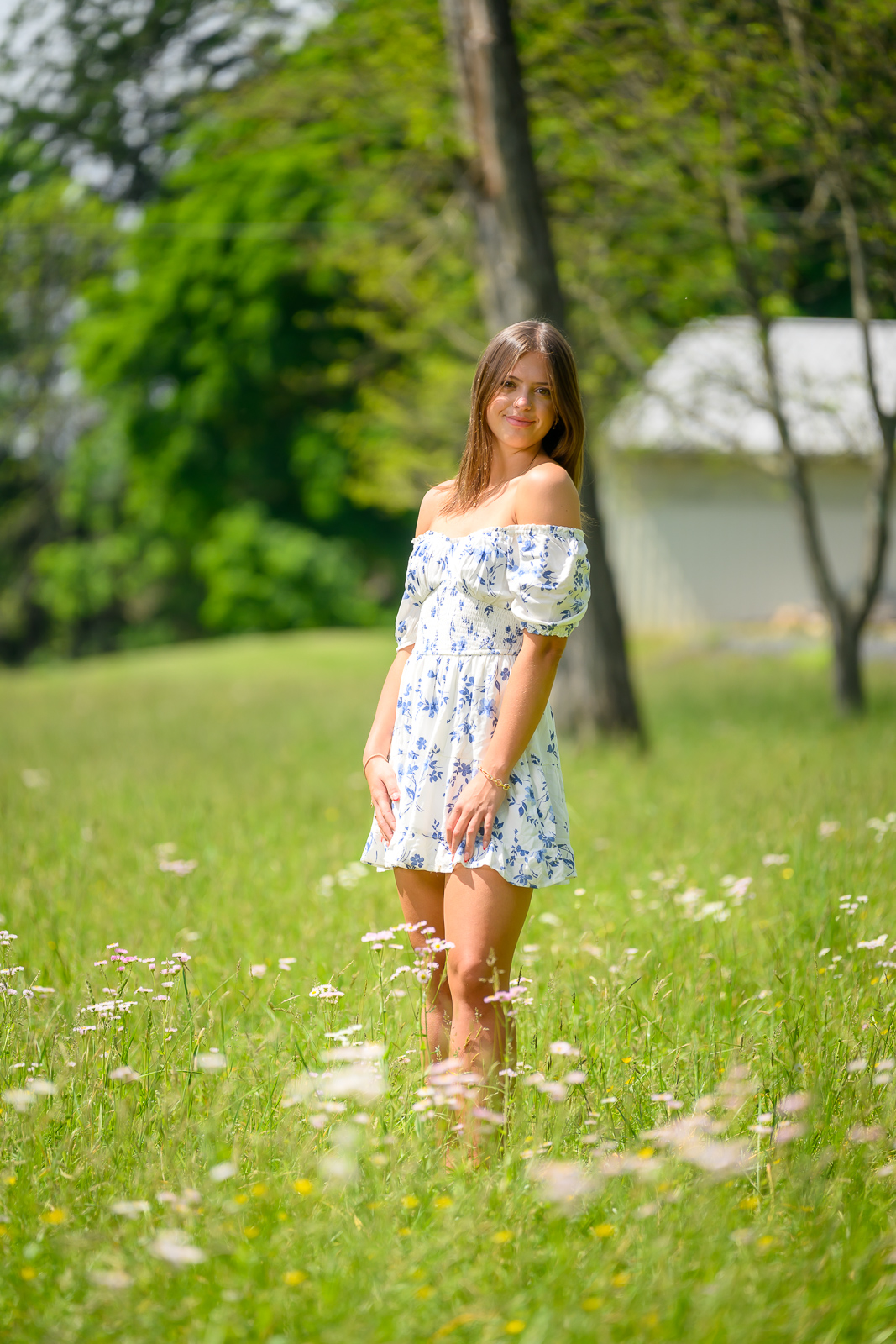 Outdoor senior portrait session